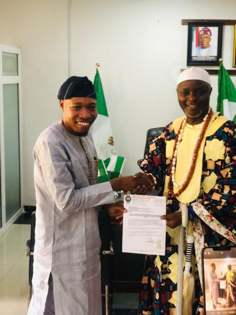 Photos: Owa of Igbajo Receives Letter of Confirmation of Appointment