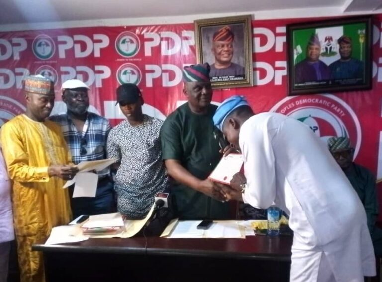 Osun LG Polls: PDP Present Certificates of Return to candidates