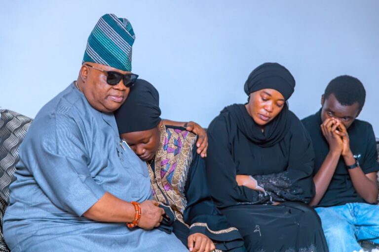 Lagbaja: Governor Adeleke Visits Family, Pledges State Support (Photos)